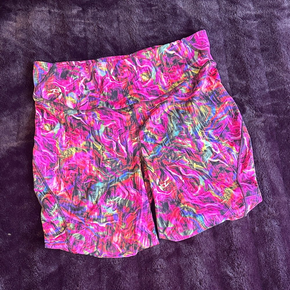 Lululemon Base Pace High-Rise Short 8"
Hyper Flow Pink Multi size 14